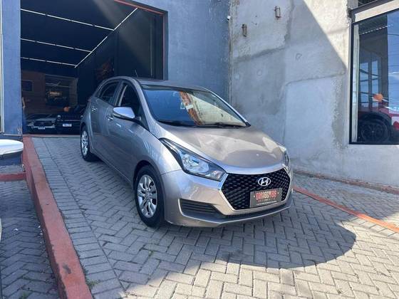 HYUNDAI HB20 1.6 COMFORT PLUS 16V FLEX 4P MANUAL HYUNDAI HB20 1.6 COMFORT PLUS 16V FLEX 4P MANUAL